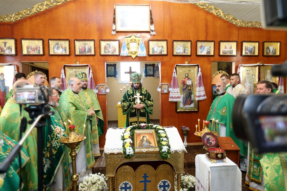 Шашты ресейлік әйелдердің суреттері Жас гимнасттармен порно