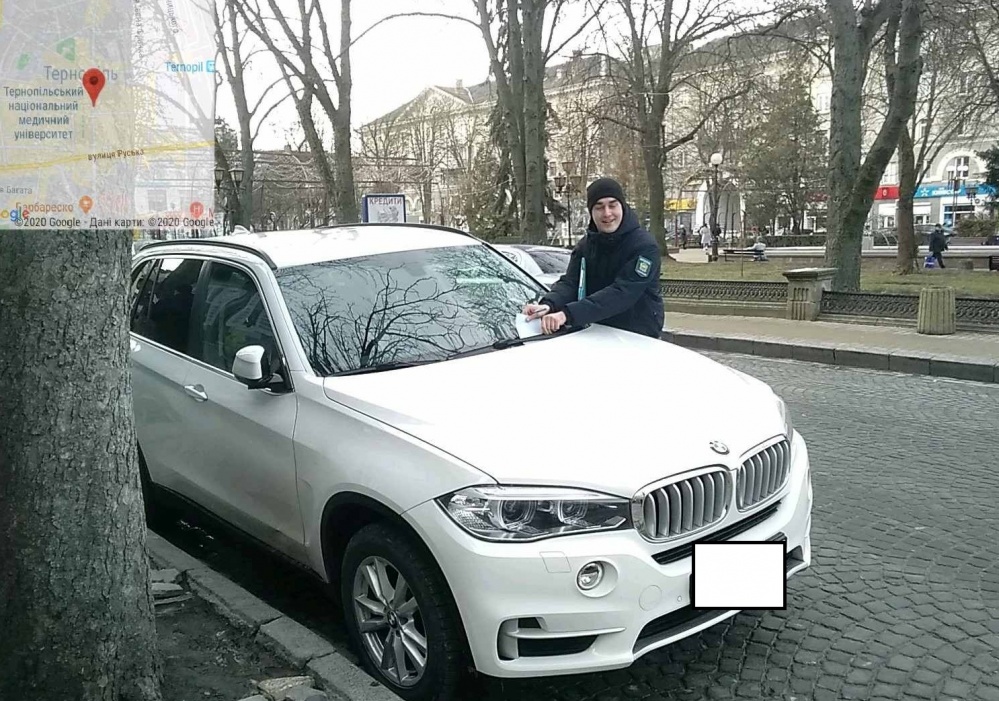 інспектори з паркування у Тернополі