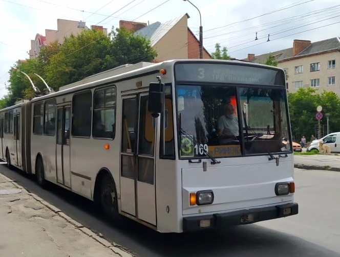 До уваги тернополян! З 03 грудня зміниться розклад руху тролейбусів на маршрутах №№1, 2, 3