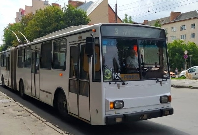 До уваги тернополян! З 8 січня внесено зміни у розклад руху тролейбусів в робочі дні