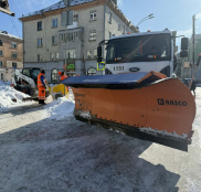 У нічний час на дорогах і тротуарах Тернопільської громади працювала 21 одиниця спецтехніки