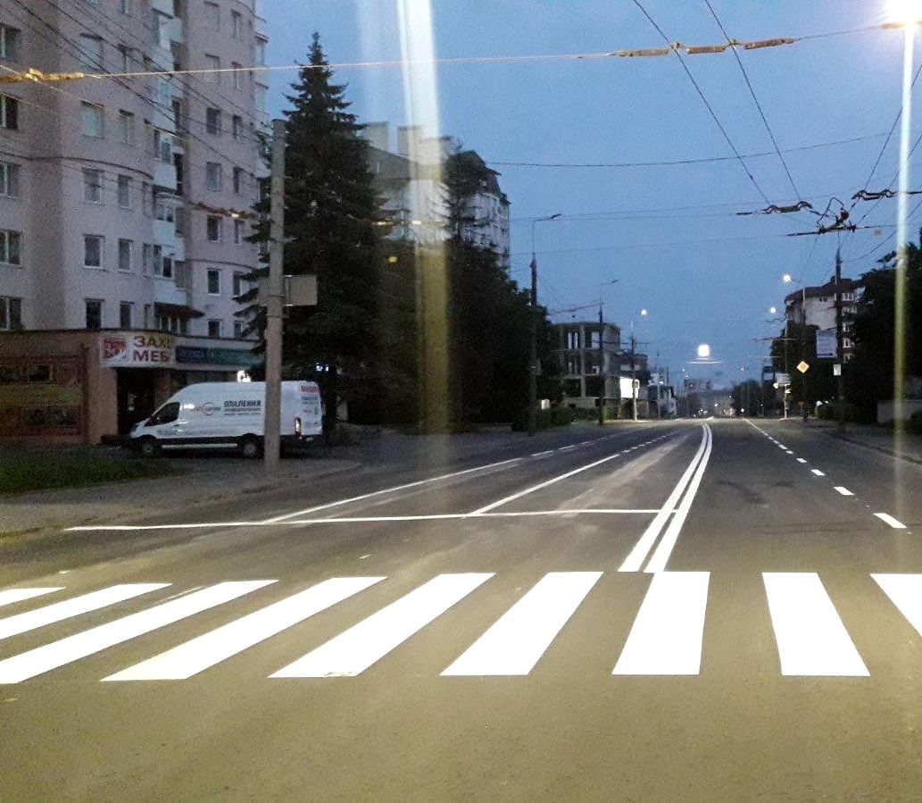 На перехресті вулиць Слівенська-просп. Степана Бандери- вул. Є. Коновальця змінено Схему організації дорожнього руху