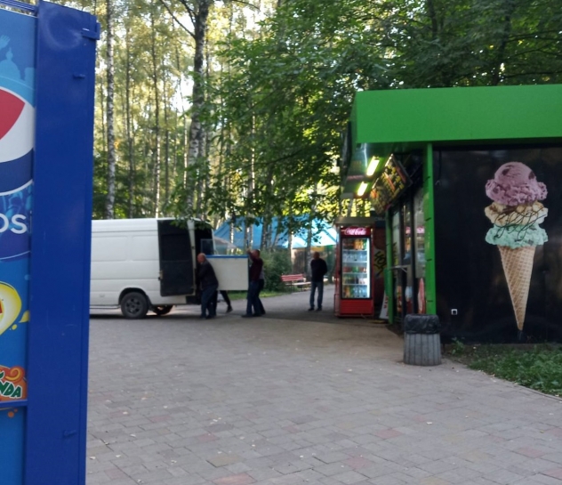 У Тернополі на території парку Національного відродження демонтовано тимчасову споруду - кіоск