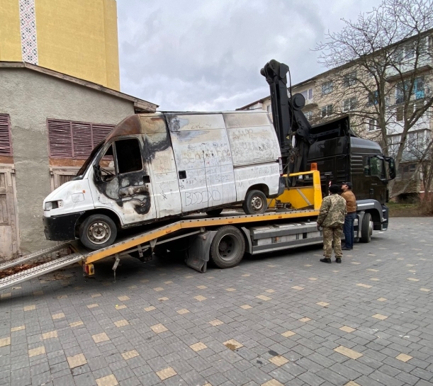 У Тернополі на арештмайданчик переміщено ще один покинутий транспортний засіб