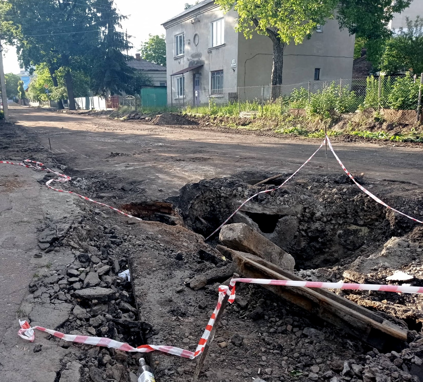 Продовжується ремонт дорожнього покриття на перетині вулиць Татарська-Глибока та на інших локаціях у Тернополі