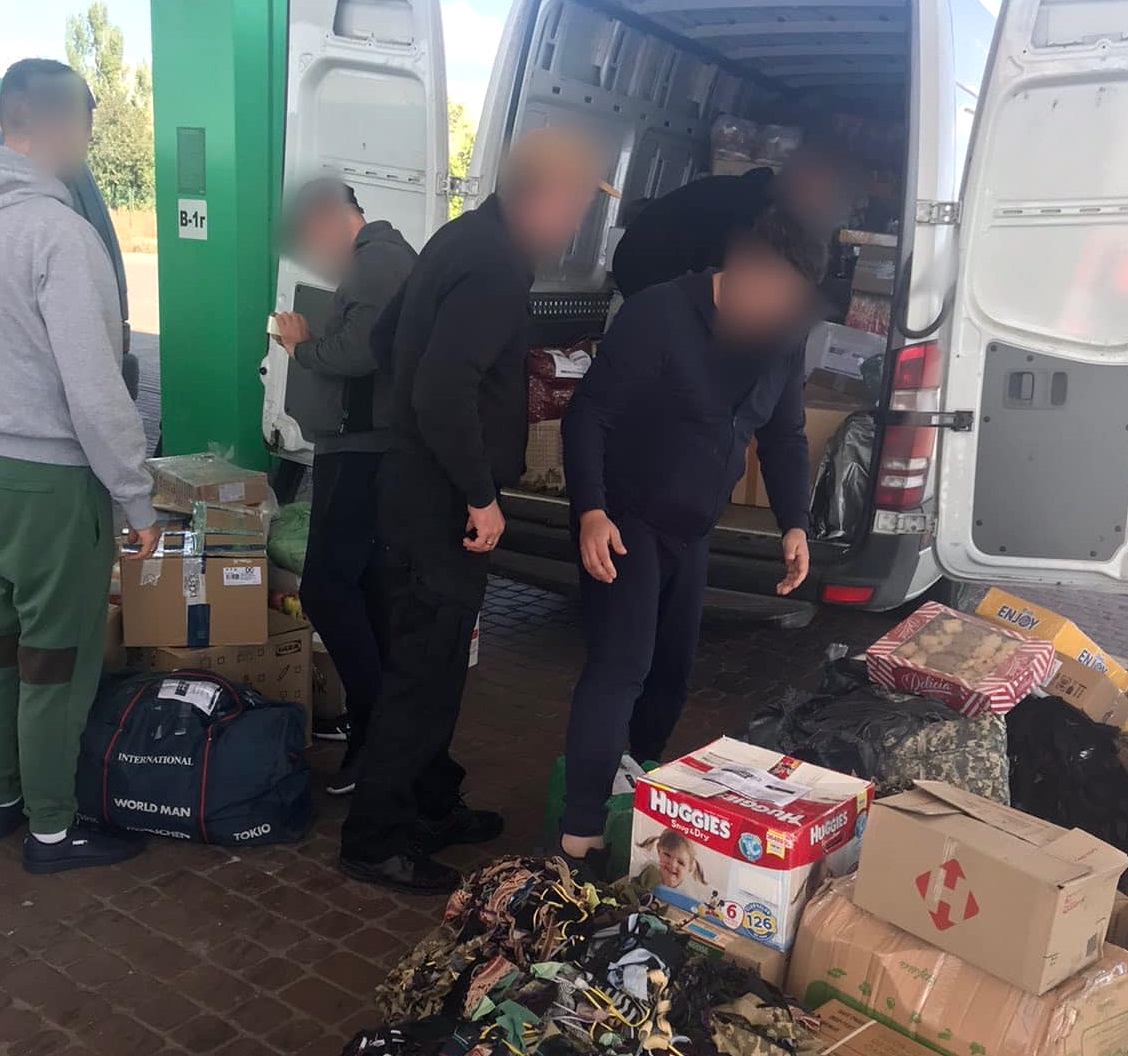 Перші посилки для наших військових на передовій уже доставлені водіями та волонтерами центру «Допомога армії від Тернополя»