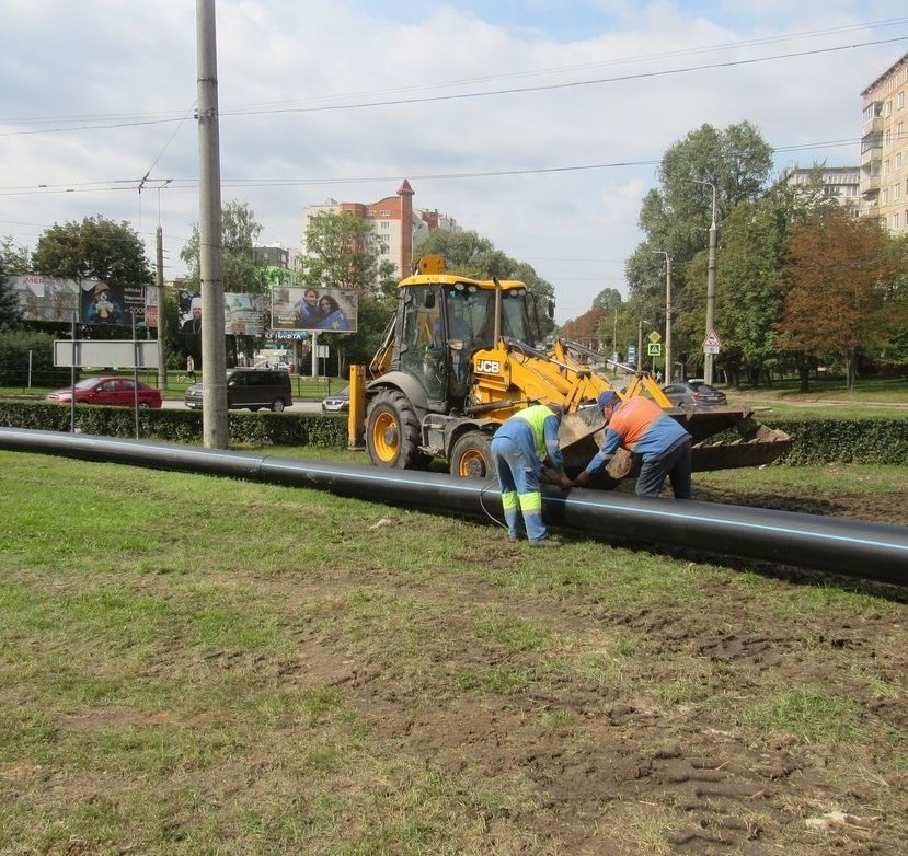 Фахівці КП «Тернопільводоканал» виконують планові ремонтні роботи на масиві «Сонячний»