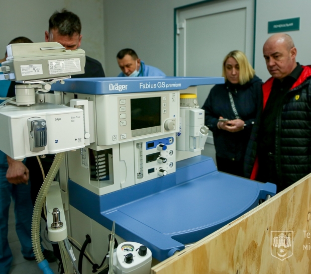 Тернопіль отримав сучасне медичне обладнання від польського Благодійного фонду «Afriquia»