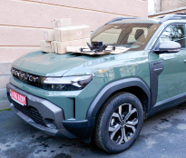 Міський голова Сергій Надал передав автомобіль Renault Duster та шість БпЛА «SESAME» для бійців ОЦ СпО «Захід»