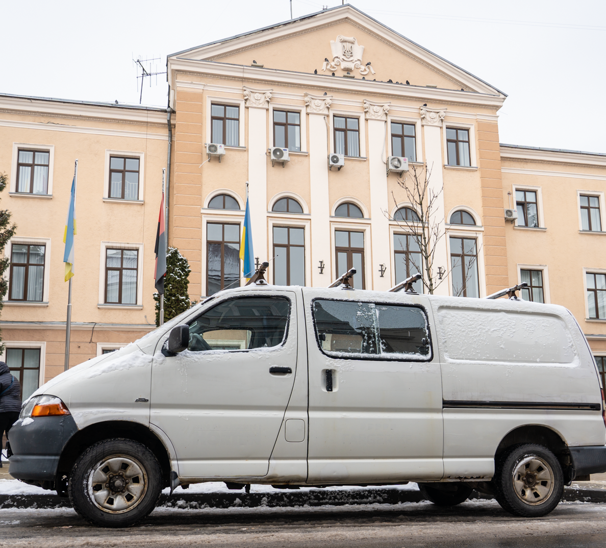 З Тернополя для підрозділу ЗСУ передали ще один транспортний засіб, придбаний за кошти працівників міської ради