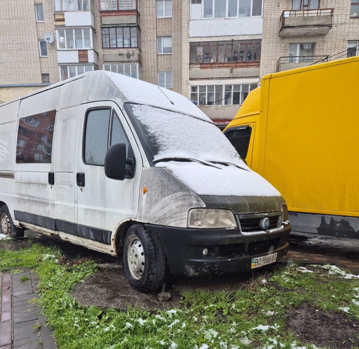 Просимо власників покинутих авто прибрати транспорт з вулиць Тернополя