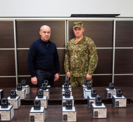 Міський голова Сергій Надал передав 20 нагрудних відеореєстраторів для 2-ї окремої Галицької бригади НГУ