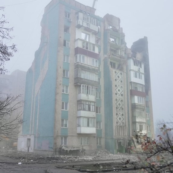Грошову допомогу отримають власники ще двох зруйнованих квартир на вулиці Василя Стуса, 8