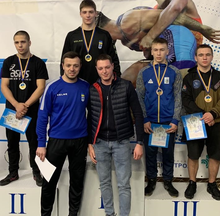 Три медалі здобули тернопільські спортсмени на Чемпіонаті України з греко-римської боротьби серед кадетів U-17