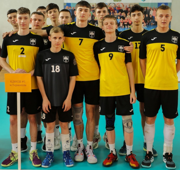 Тернопільські волейболісти cтали срібними призерами Чемпіонату України