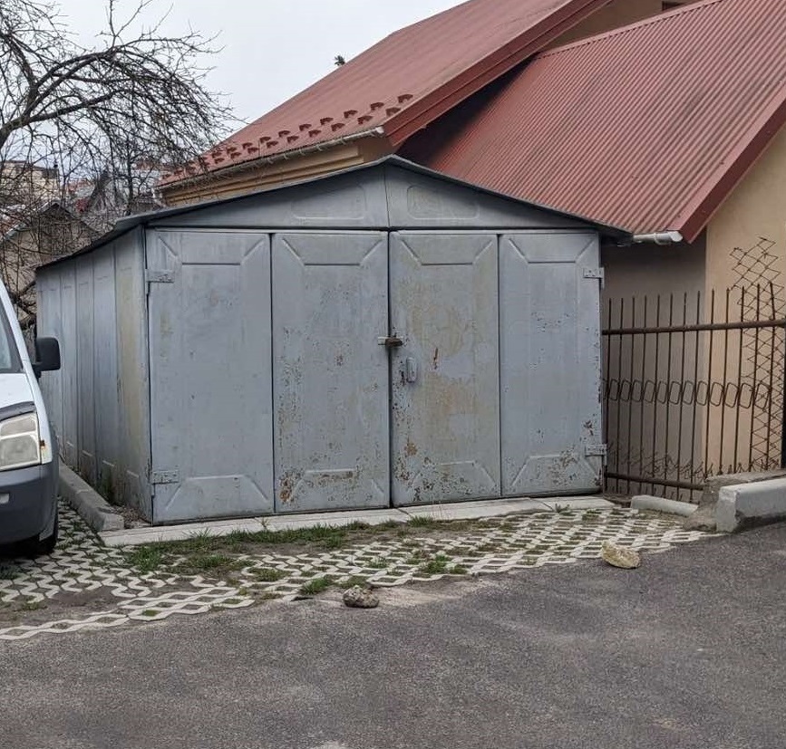 У Тернополі демонтують сім незаконно встановлених тимчасових споруд