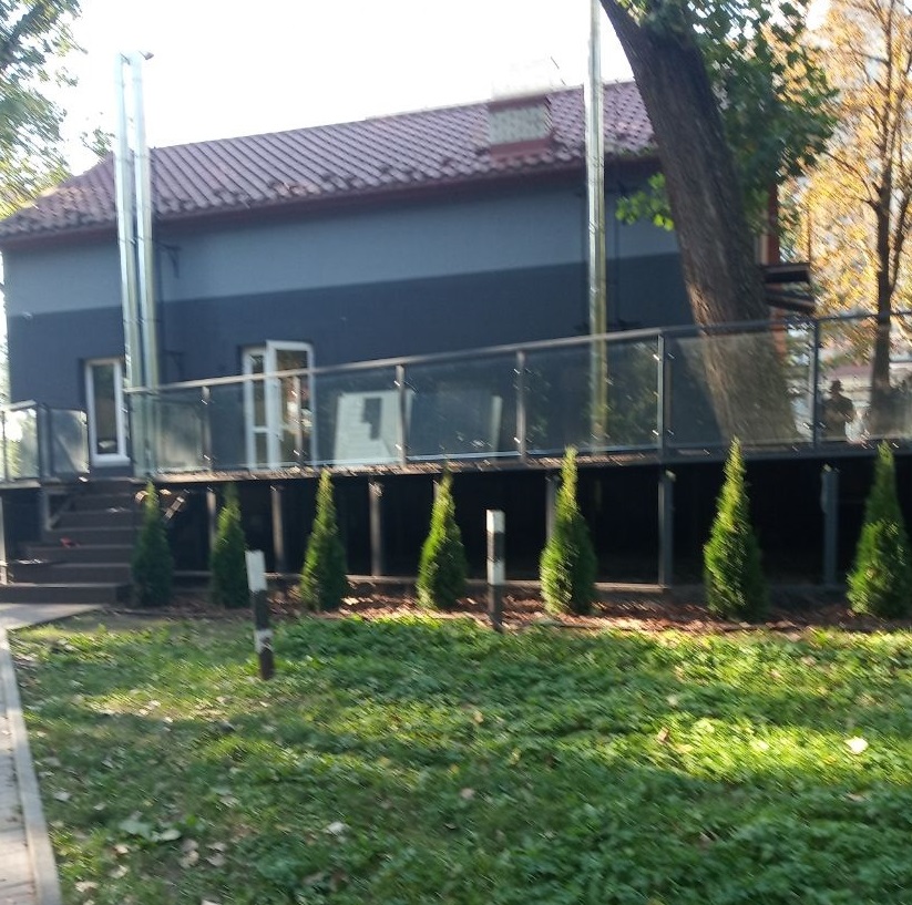 У парку Національного відродження частково демонтували літній майданчик