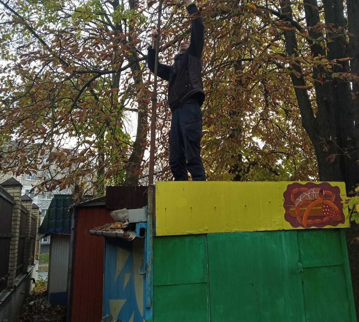 У Тернополі на вул. Максима Кривоноса частково демонтовано тимчасову споруду