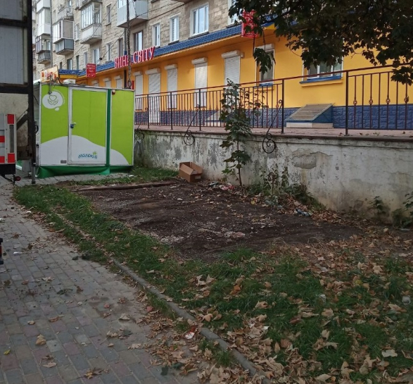 У Тернополі на вул. Миру демонтували тимчасову споруду - кіоск