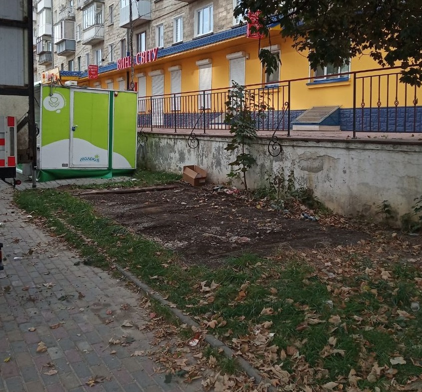 У Тернополі на вул. Миру демонтували тимчасову споруду - кіоск
