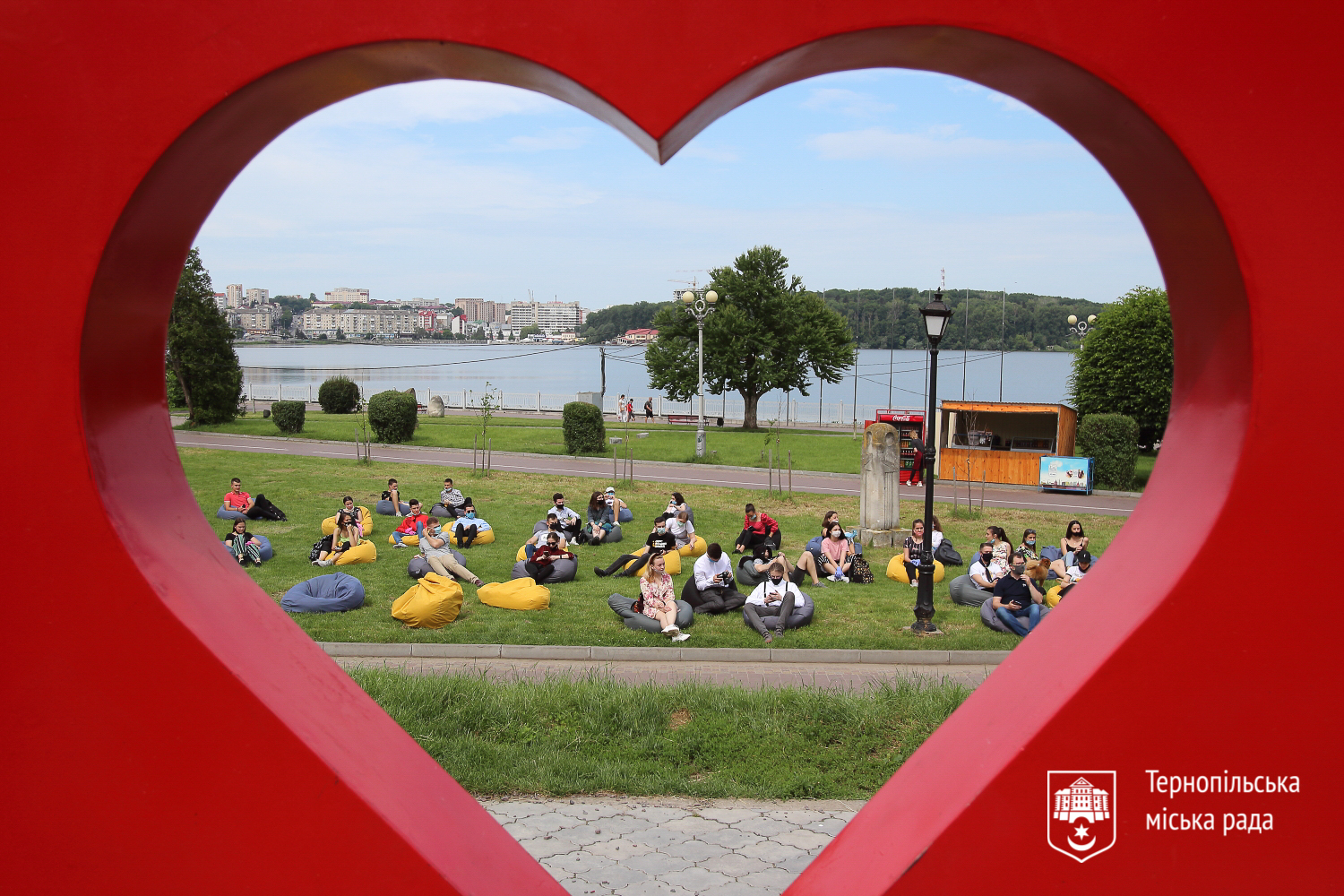 Сергій Надал нагородив найактивніших представників молодіжного сектору Тернополя (фото)