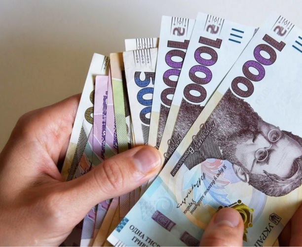 Ще 11 тернополян, чиї квартири частково постраждали від ракетної атаки, отримають по 10 000 грн допомоги