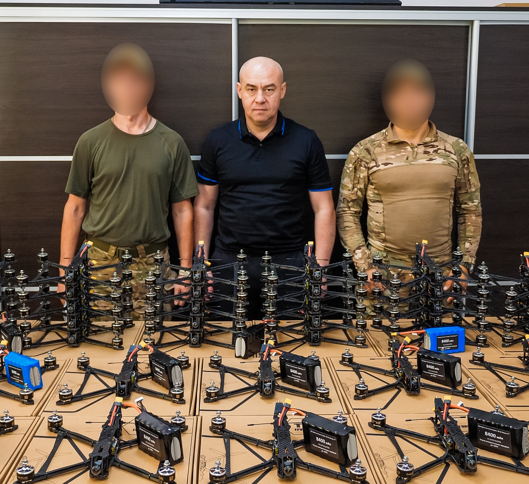 50 безпілотних апаратів передали захисникам однієї з військових частин Тернополя