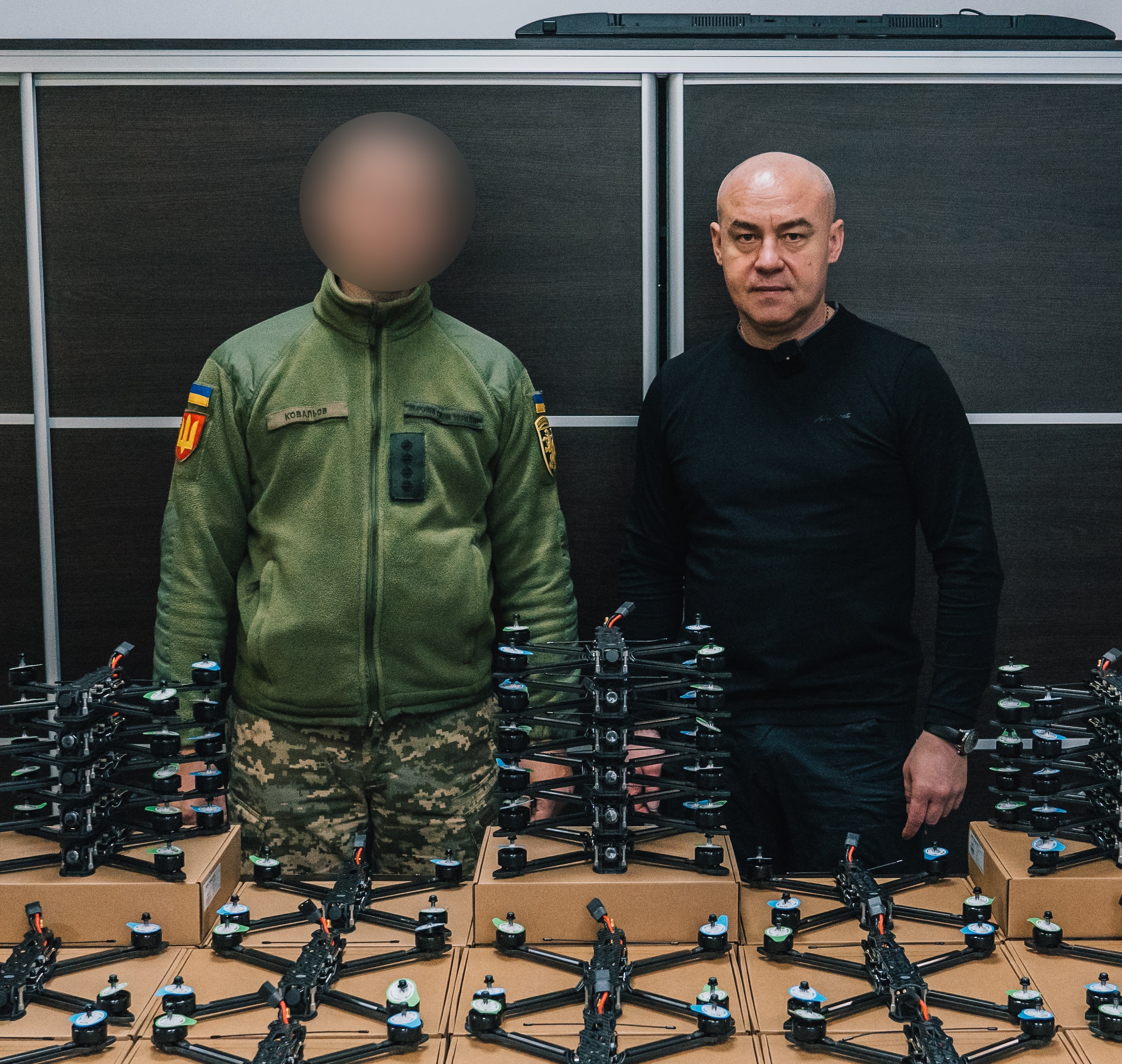 Тернопіль передав ще 25 FPV дронів для військовослужбовців на передову
