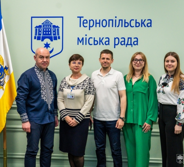 Сергій Надал підписав Меморандум з Благодійним фондом «Рокада», який надаватиме соціально-психологічну допомогу переселенцям