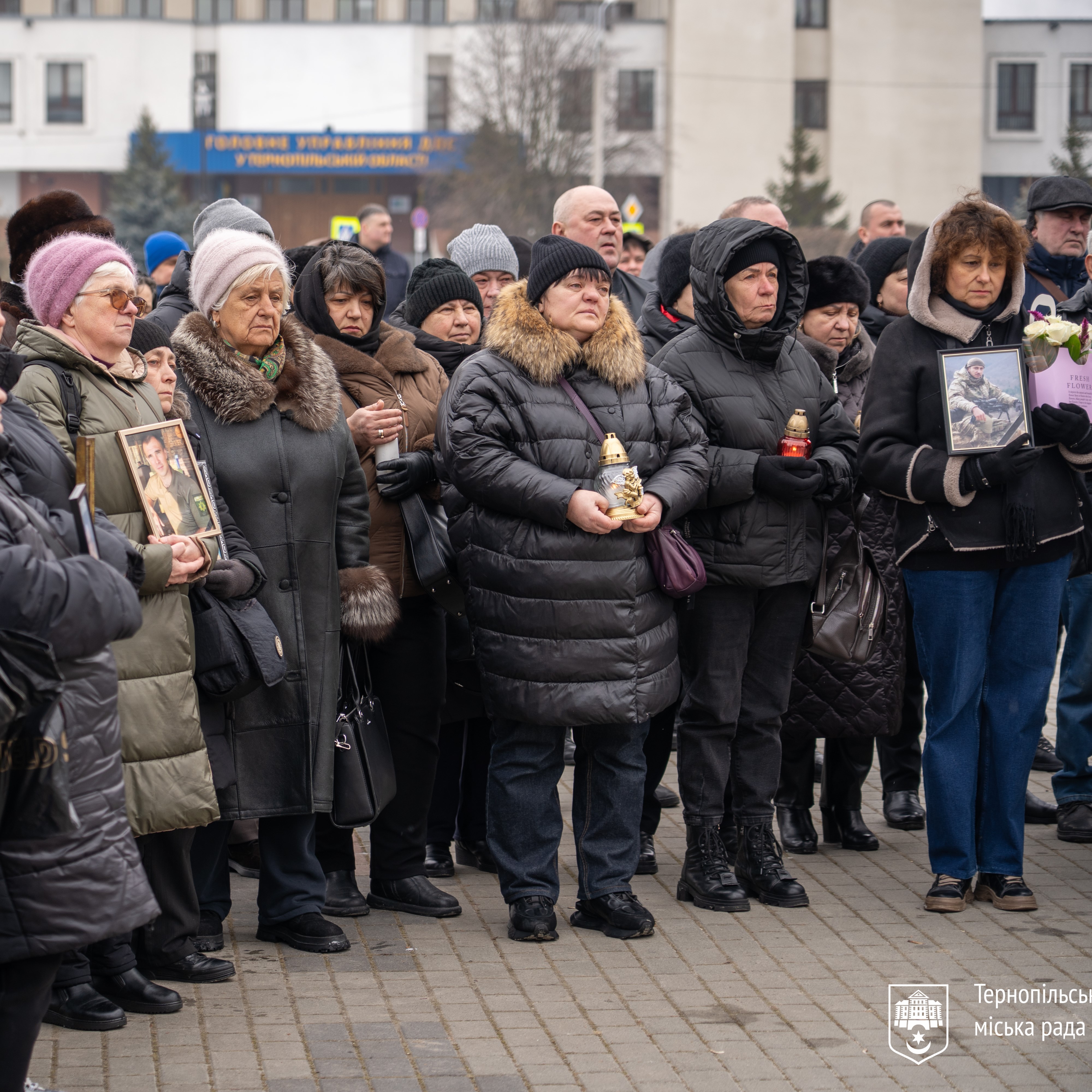 Тернополяни долучилися до пам’ятного молебню «Світло молитви в темряві війни»