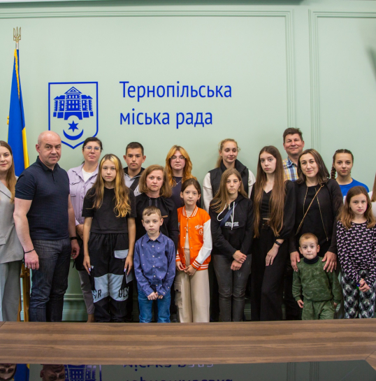 Міський голова Сергій Надал зустрівся з дітьми тернопільських Героїв