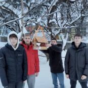 Учні школи №18 Тернополя виготовили годівнички для птахів