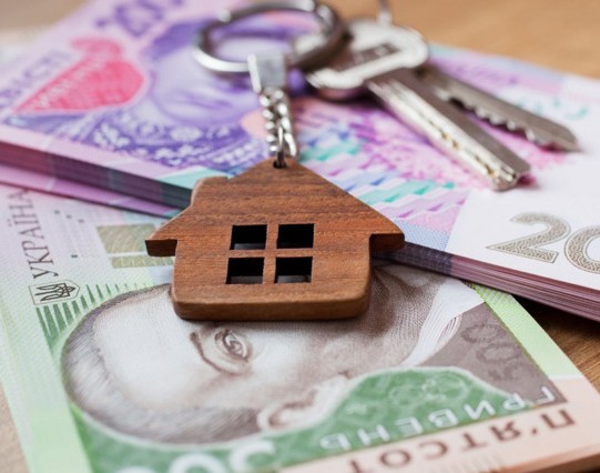 Ще 18 власників зруйнованих квартир отримають по 15 000 грн для оренди житла від міської ради