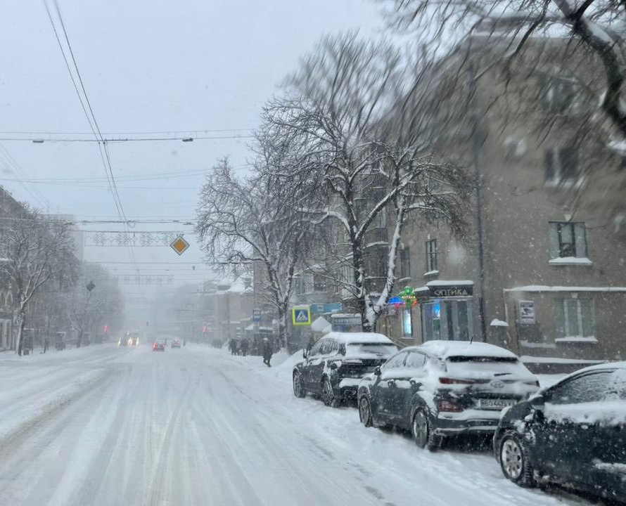 У Тернополі в ніч з 10 на 11 січня тимчасово перекриватимуть вулиці для розчищення від снігу