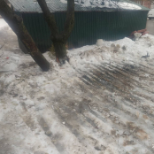 У Тернополі на вул. Євгена Коновальця демонтували тимчасову споруду