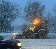 Понад 20 одиниць снігоприбиральної техніки працювали на вулицях Тернополя вночі