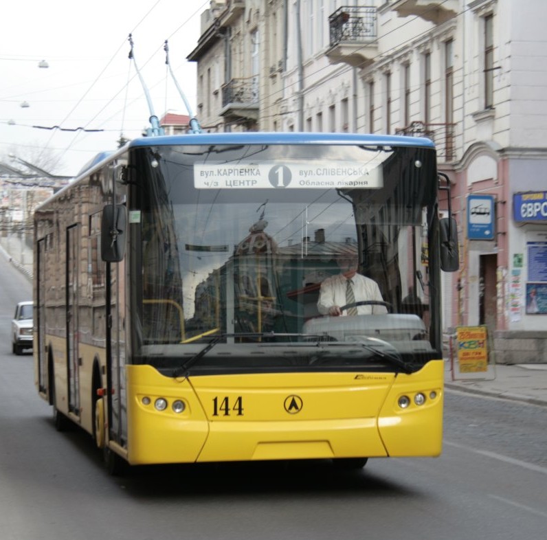 У Тернополі через аварійні відключення електроенергії не курсують тролейбуси