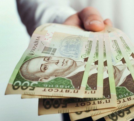 Майже 300 жителів Тернопільської громади отримають грошову допомогу