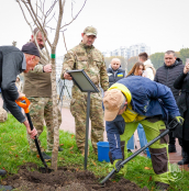 У Тернополі висадили ще 29 дерев в рамках акції «Підтримуй ЗСУ - посади іменне дерево»