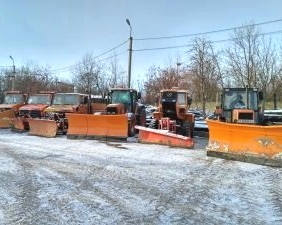 Близько 20-ти одиниць спецтехніки працювало на вулицях Тернополя у ніч з 13 на 14 січня