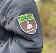 У Тернополі демонтували чотири рекламних конструкції із зупинки громадського транспорту