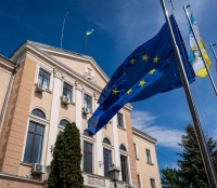 З нагоди Дня Європи у Тернополі підняли прапор Європейського Союзу