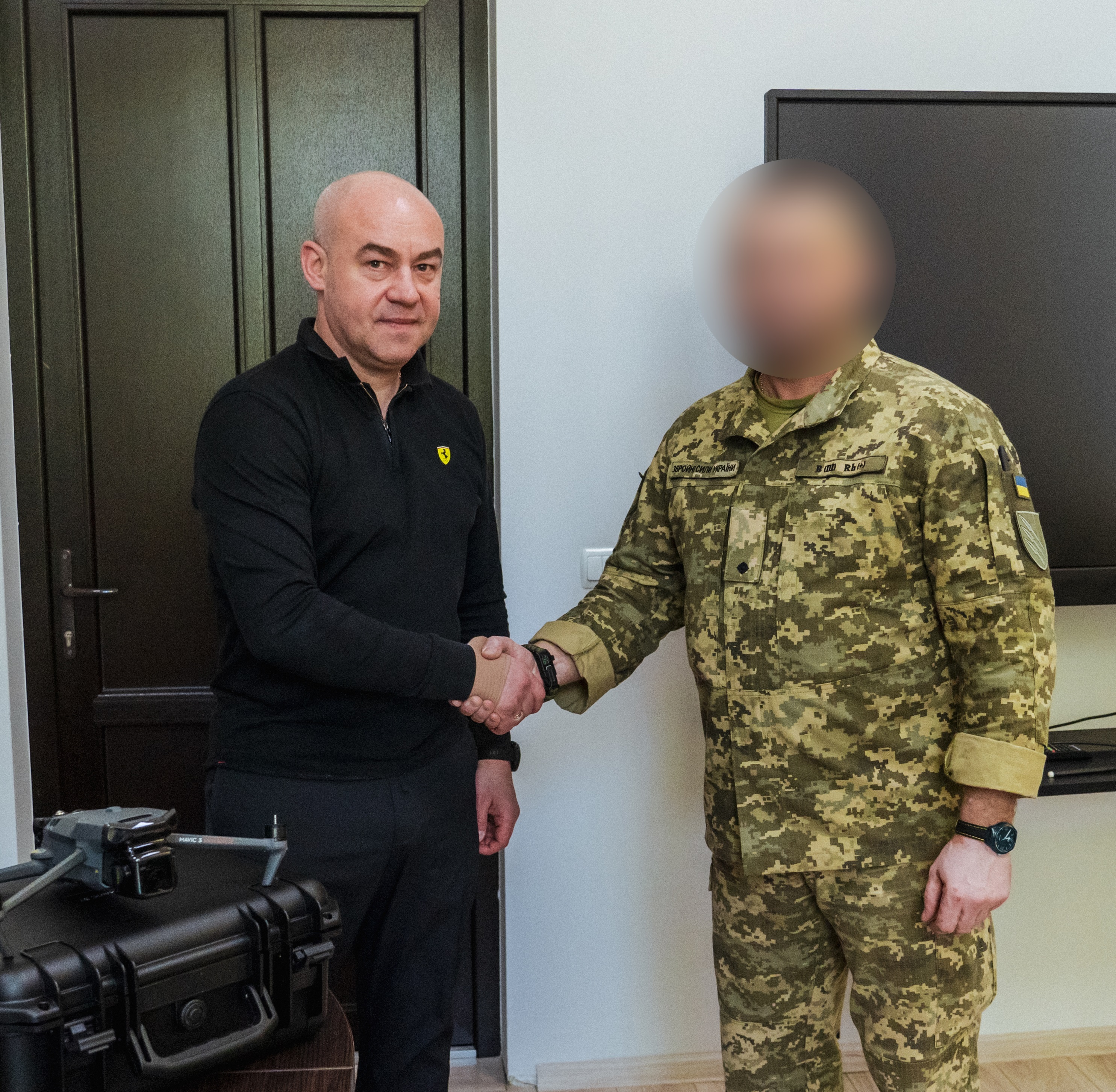 Тернопільська міська рада передала для військових ще один квадрокоптер DJI Mavic 3T 
