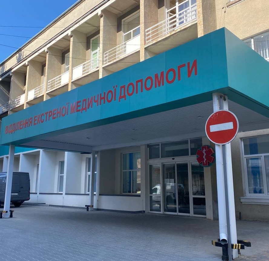 У Тернополі до лікарні швидкої допомоги приєднають два медичних комунальних некомерційних підприємства