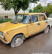 У Тернополі власників покинутих автомобілів просять прибрати транспорт з вулиць