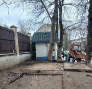 У Тернополі на вул. Максима Кривоноса демонтували тимчасову споруду