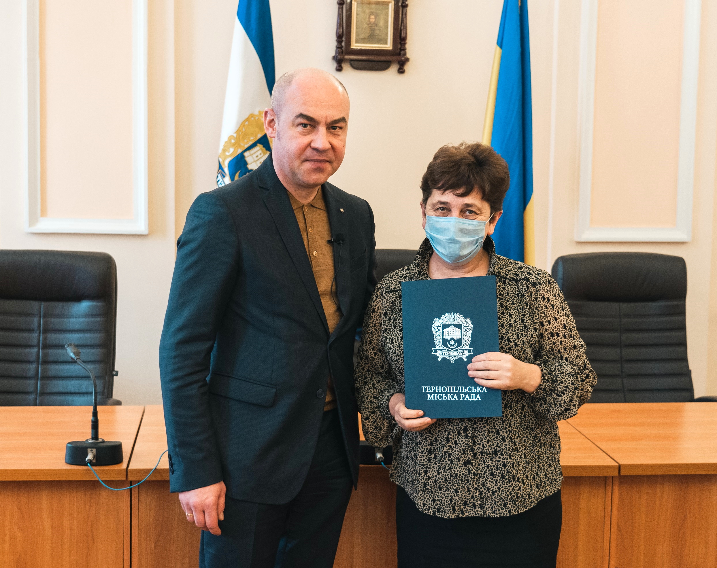 Міський голова Сергій Надал нагородив переможців міських конкурсів «Різдвяне диво» та «Феєрія новорічного міста»