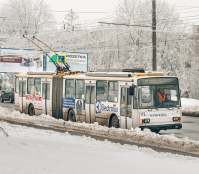 У Тернополі попри негоду громадський транспорт курсує без змін