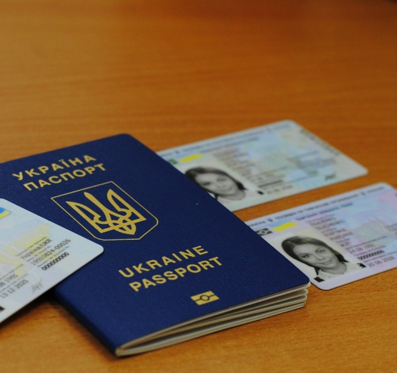 У Тернополі постраждалі від ракетної атаки можуть оперативно відновити документи