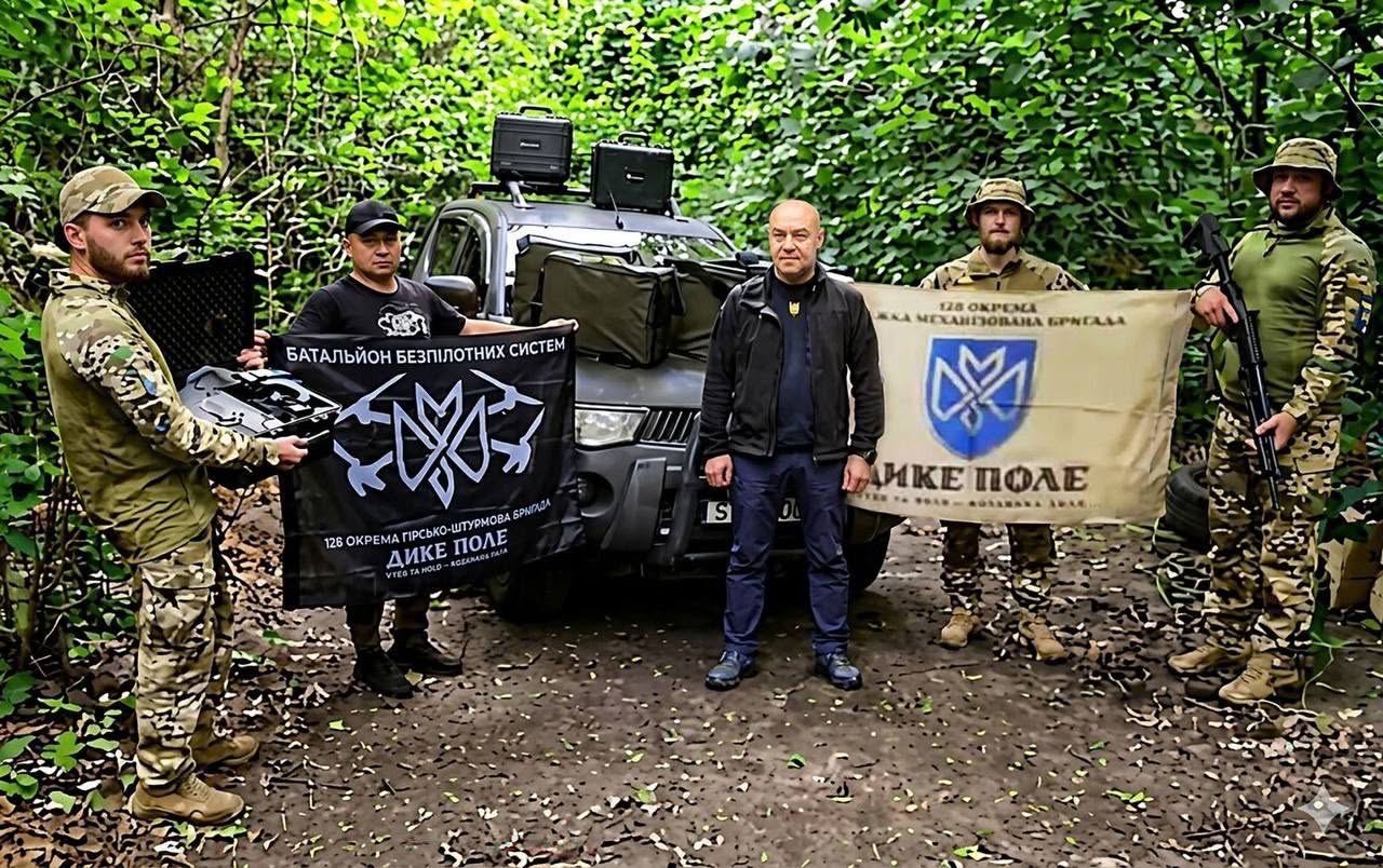 Сергій Надал передав техніку бійцям 128-ї окремої важкої механізованої бригади «Дике поле»